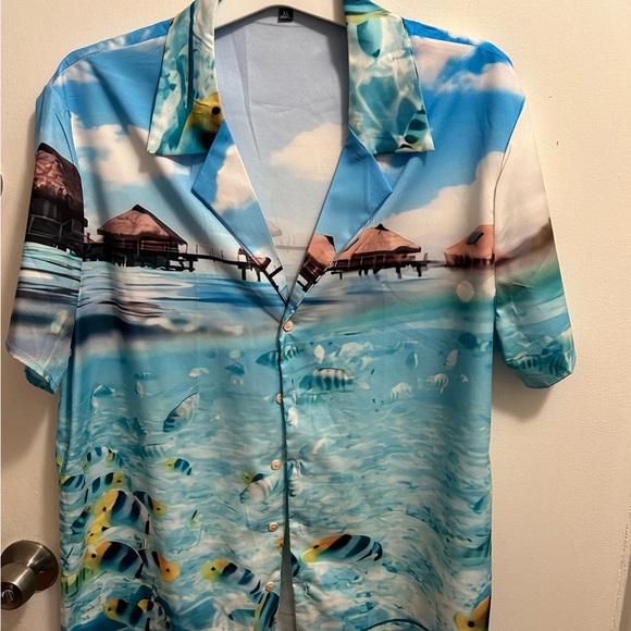 Hawaiian party shirt - Picture 4 of 4